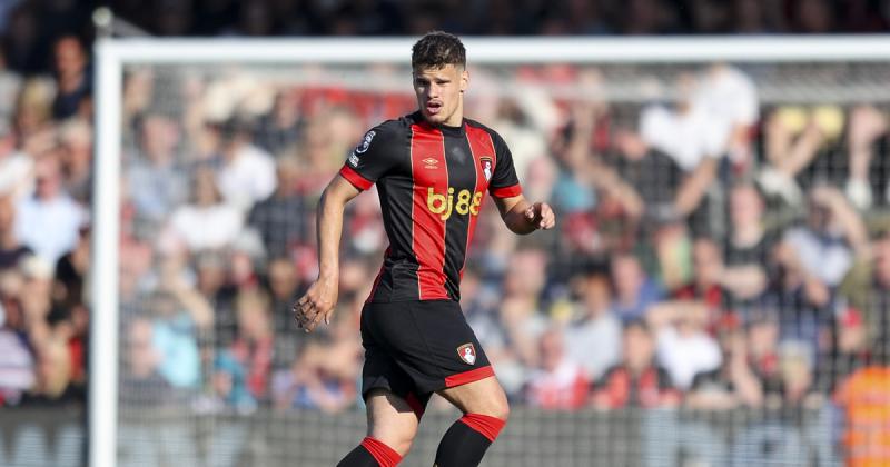 A Liverpool FC megkezdte a tárgyalásokat Kerkez Milos leigazolásáról, hogy megerősítse védelmét. A fiatal tehetség iránti érdeklődés egyre nő, és a klub vezetősége komolyan fontolóra veszi a lehetőséget, hogy a hollandiai kalandja után Angliában folytassa