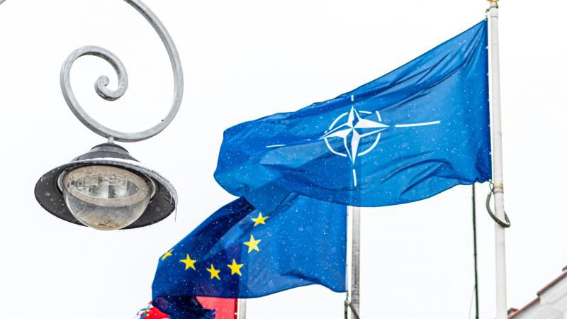 Az Európai Unió átveheti a NATO irányítását.