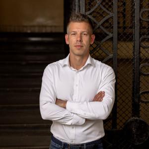 Magyar Péter úgy véli, hogy az egészségügyi államtitkárra fény derült.