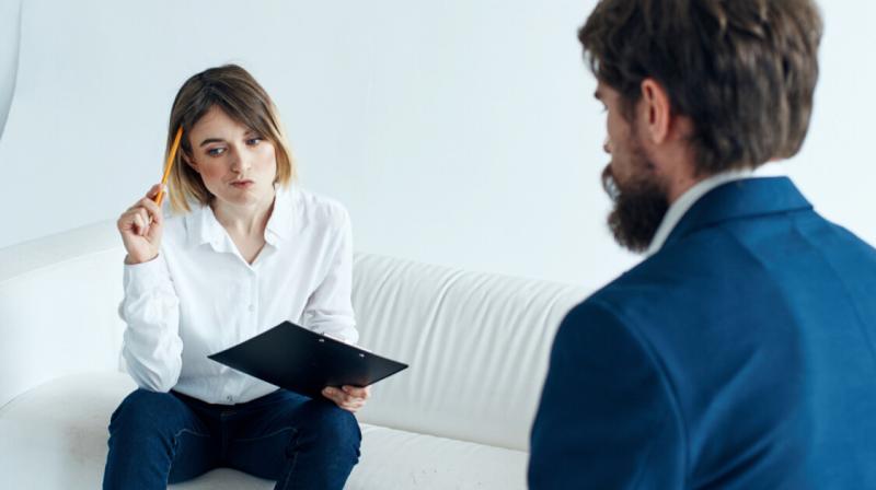 Mesterséges intelligencia: Mennyire képes egy chatbot helyettesíteni a pszichológusokat? Szakértői nézőpont - Házipatika

A mesterséges intelligencia (MI) fejlődése folyamatosan új kihívásokat és lehetőségeket teremt a pszichológiai ellátás terén. Az egyr